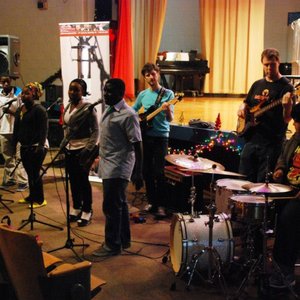Bukuru Celestin & Snarky Puppy 的头像