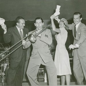 Avatar for Tommy Dorsey & His Clambake Seven