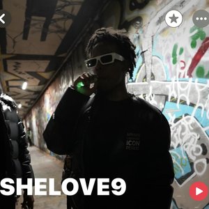 “SHELOVE9”的封面