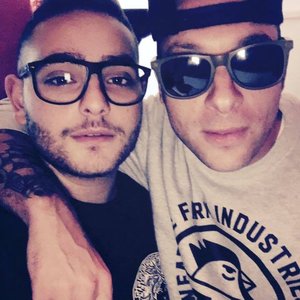 Rocco Hunt con Clementino 的头像