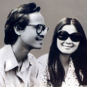 Khánh Ly & Trịnh Công Sơn için avatar