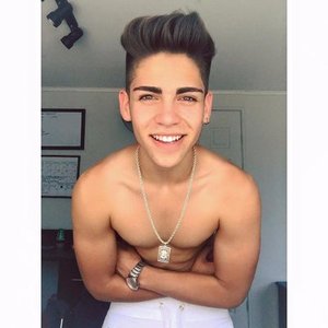 Gino Mella 的头像