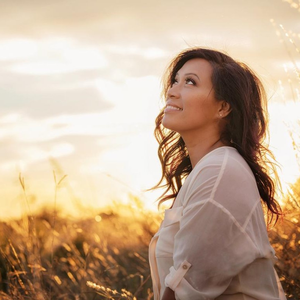 Jocelyn Enriquez photo provided by Last.fm