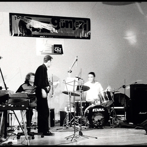 Acid Trippin photo provided by Last.fm