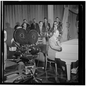 Claude Thornhill & His Orchestra photo provided by Last.fm