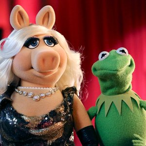 Avatar for Miss Piggy & Kermit
