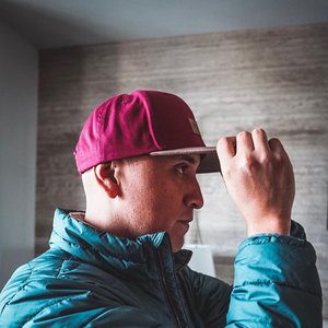 J-Six 的头像
