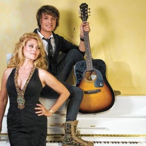 “Audrey & Daniel Landers”的封面