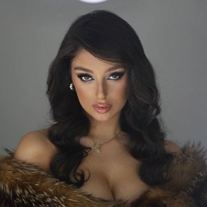 Liza Koni 的头像