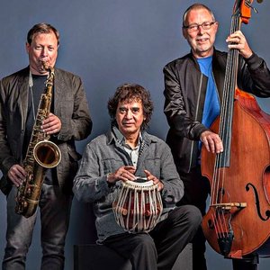 Dave Holland, Zakir Hussain & Chris Potter 的头像