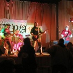 “Zaživa”的封面