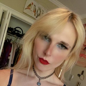 Janie Danger 的头像