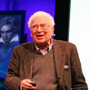 Murray Gell-Mann 的头像
