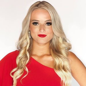 Elizabeth Barnes 的头像