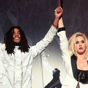 Katy Perry feat Skip Marley 的头像
