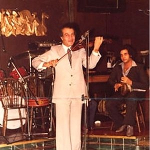 Abbud Abdel Aal & his Golden Strings 的头像
