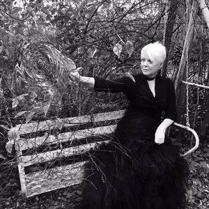 'Cindy Wilson' için resim