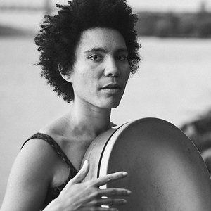 Bild für 'Anaïs Maviel'