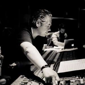 Lorne Balfe のアバター