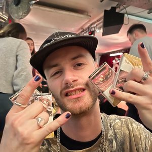 Longeez 的头像