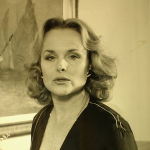 Sheila Gish 的头像