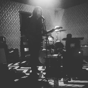 LIVING  STILL 的头像