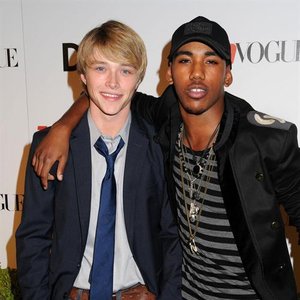 Sterling Knight & Brandon Smith 的头像