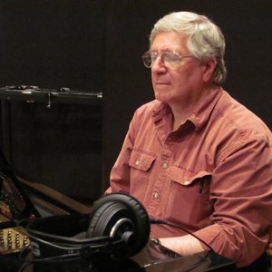 Eugene Marlow 的头像