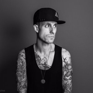 “Frank Zummo”的封面