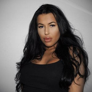 “Melina Johnsen”的封面