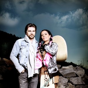 Awatar dla Lila Downs y Juanes