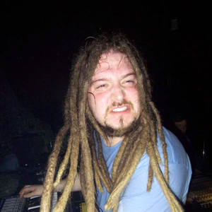 Sumone photo provided by Last.fm