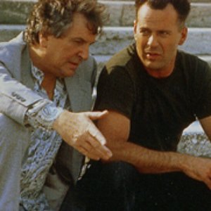 “Bruce Willis & Danny Aiello”的封面