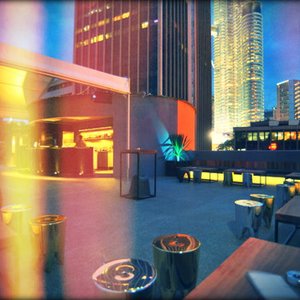 Death in Paris 1983 的头像