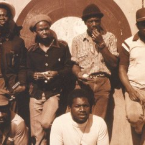 Roots Radics photo provided by Last.fm
