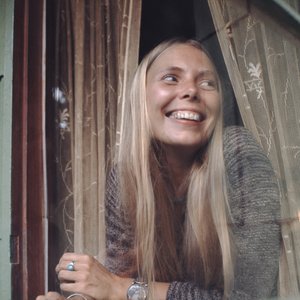 Joni Mitchell 的头像