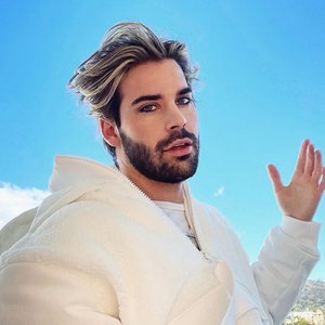 Adam Cola 的头像