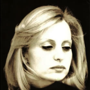 Βίκυ Μοσχολιού photo provided by Last.fm