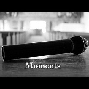 “Moments”的封面