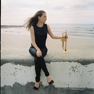 Airelle Besson のアバター