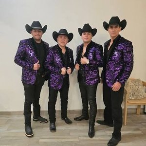 Tiranos Del Norte 的头像