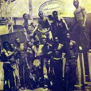 Paulson Kalu Afrikhanah & His Stars 25 のアバター