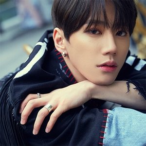 Lee Jun Young 이준영 的头像