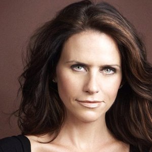 Avatar for Amy Landecker