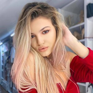 Anamaria Petrișor 的头像