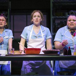 Jessie Mueller, Keala Settle, Kimiko Glenn 的头像