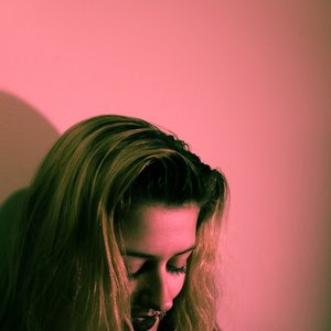 C O Z Y 的头像