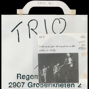 “Trio”的封面