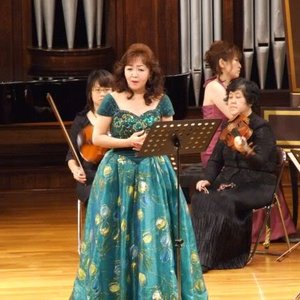 Yuri Kasahara (笠原 ゆり) 的头像