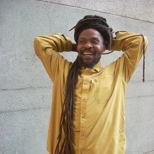 Ras Dumisani & Afrikhaya Band 的头像